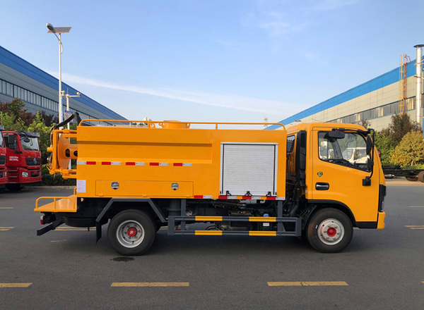 Dongfeng Duolika Sewer Dredging and Cleaning Truck