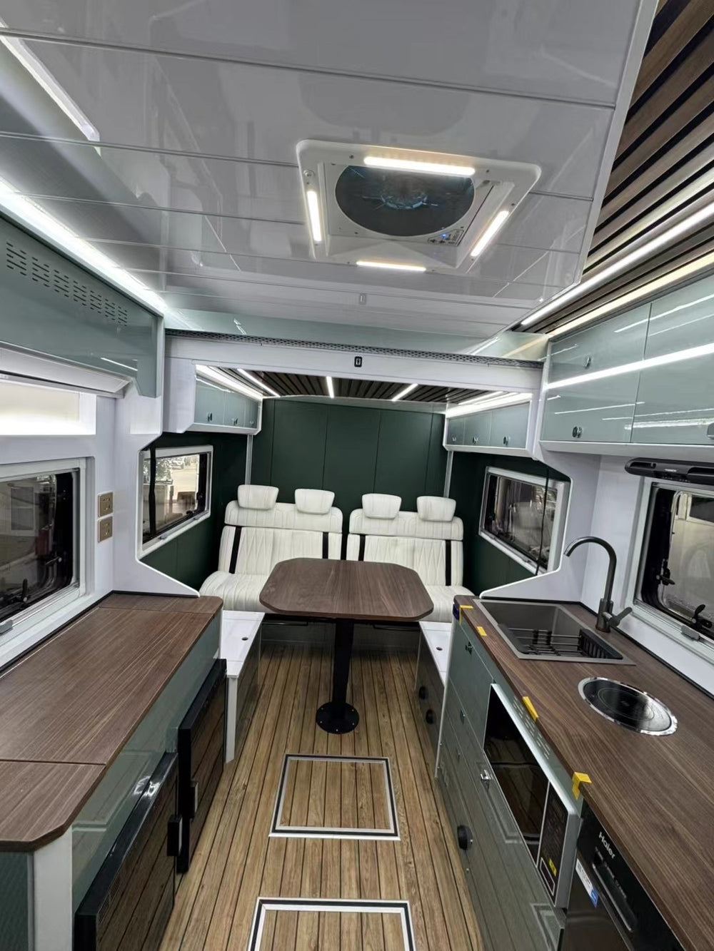BYD T5 flat-roof motorhome with overcab bed