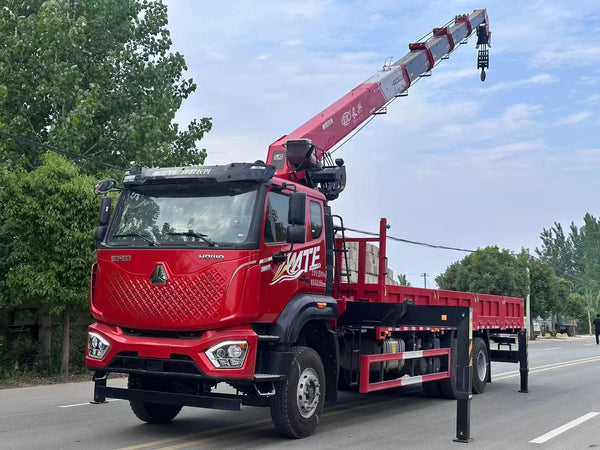 HOWO 6×4 14T Telescopic Boom Crane
