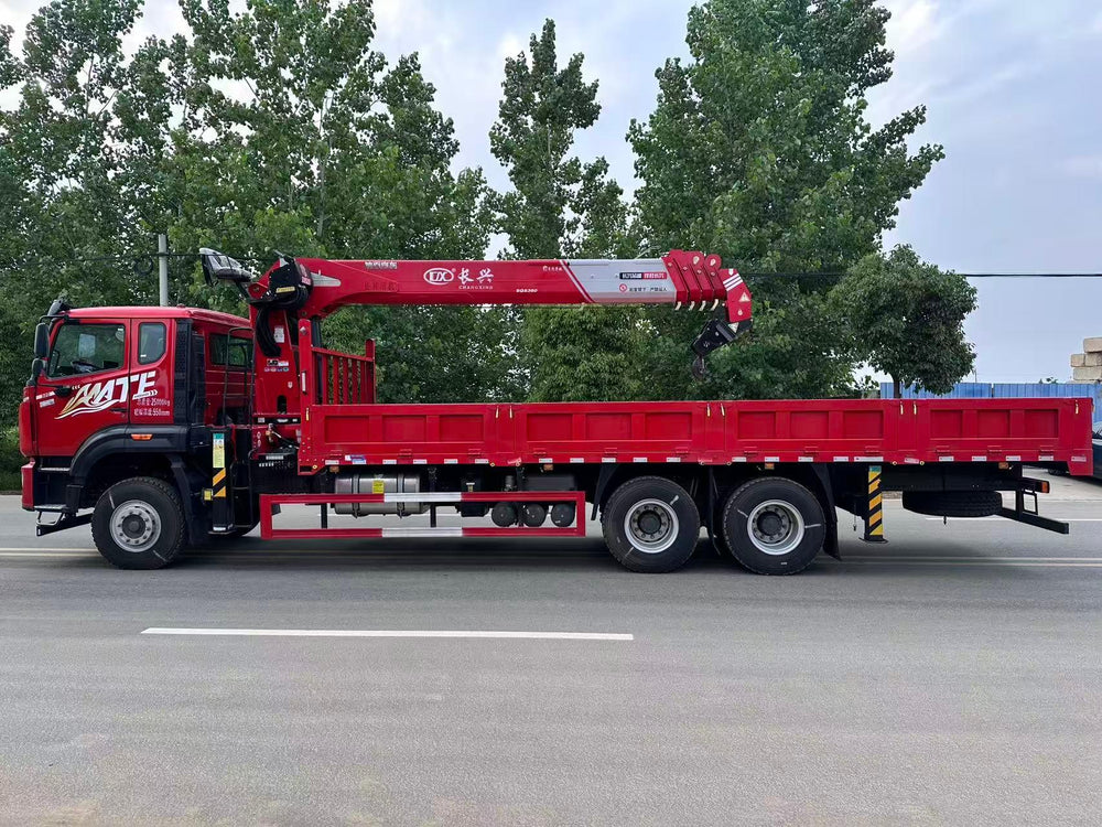 HOWO 6×4 14T Telescopic Boom Crane