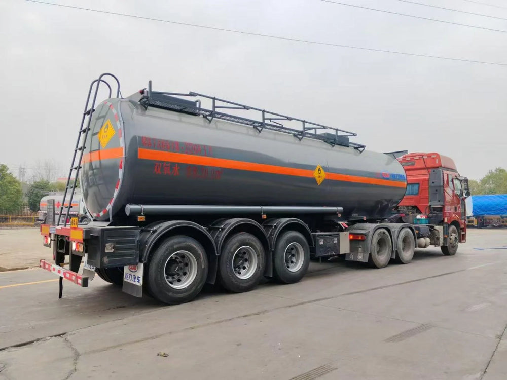 30-40 cubic chemical liquid transport truck