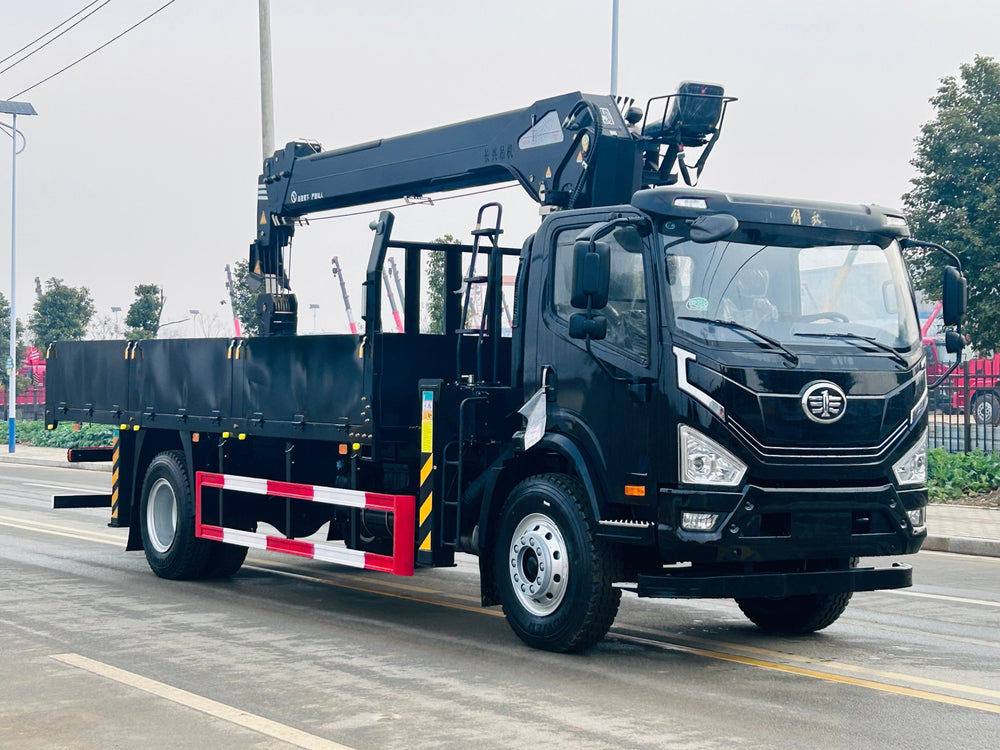 FAW 220HP 8-10T Telescopic Boom Crane