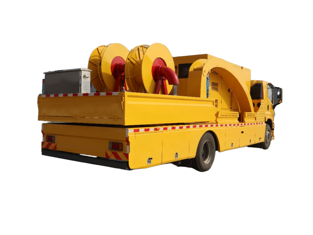 Large flow remote water supply and drainage rescue vehicle