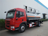 Jiefang Long V CLW5162GFWC5 Corrosive Goods Tank Transport Vehicle