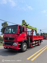 HOWO 4×2 ZOOMLION 8T Telescopic Boom Crane