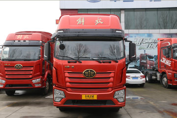 Qingdao Jiefang JK6 Medium Truck, 260 HP, 4×2, 6.75-meter Stake Body Cargo Truck
