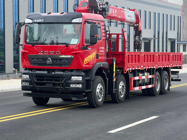 Howo 8x4 truck with Weichai 350 horsepower engine - Changxing 14-ton five-section crane arm