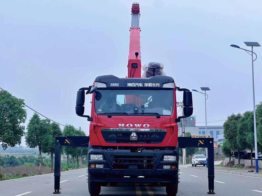 HOWO TX Palfinger14T Telescopic Boom Crane