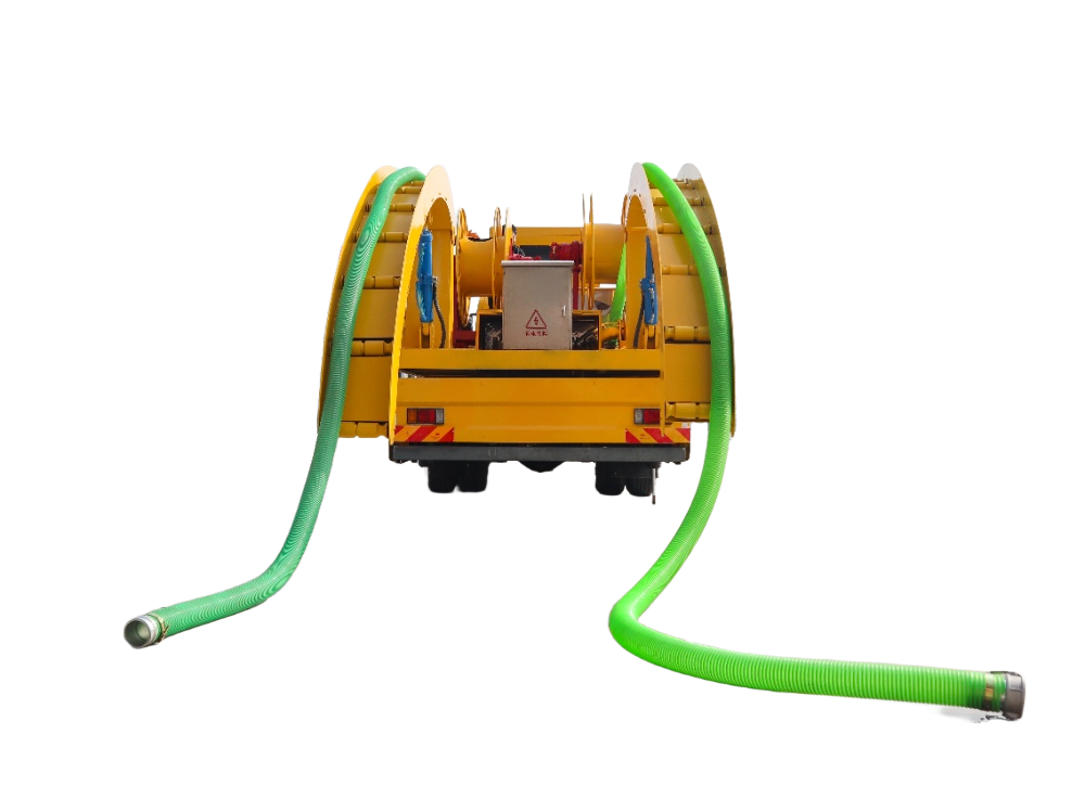 Large flow remote water supply and drainage rescue vehicle