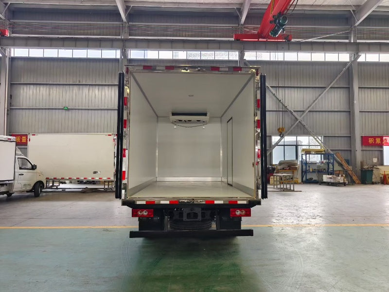 FOTON 165HP Refrigerated Truck