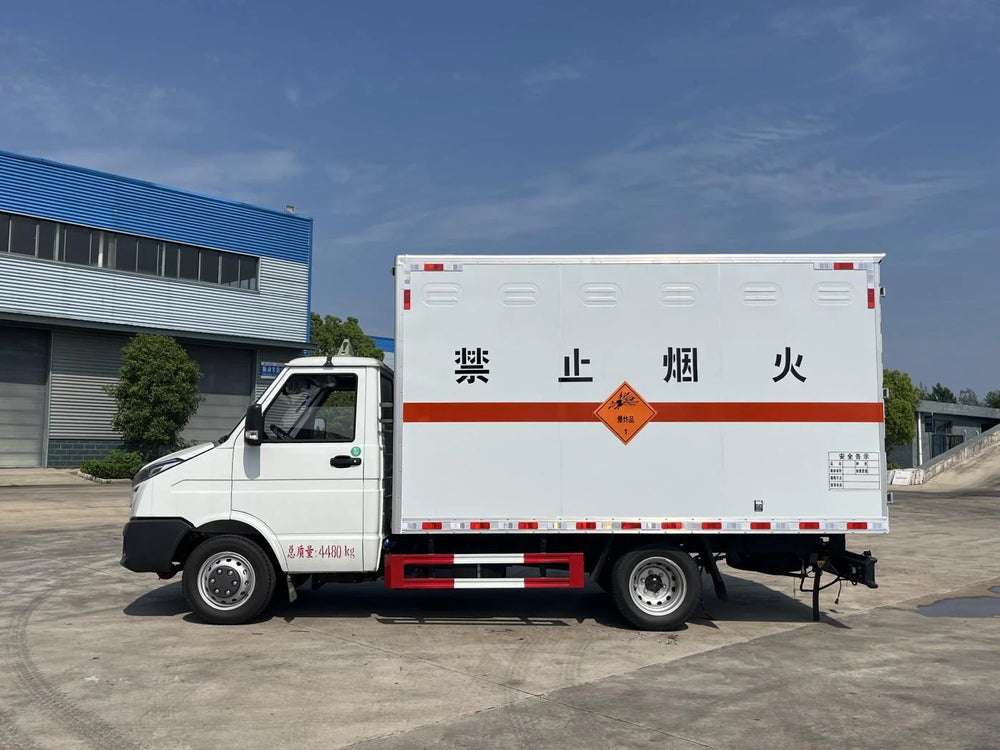 Blasting Equipment Transport Truck