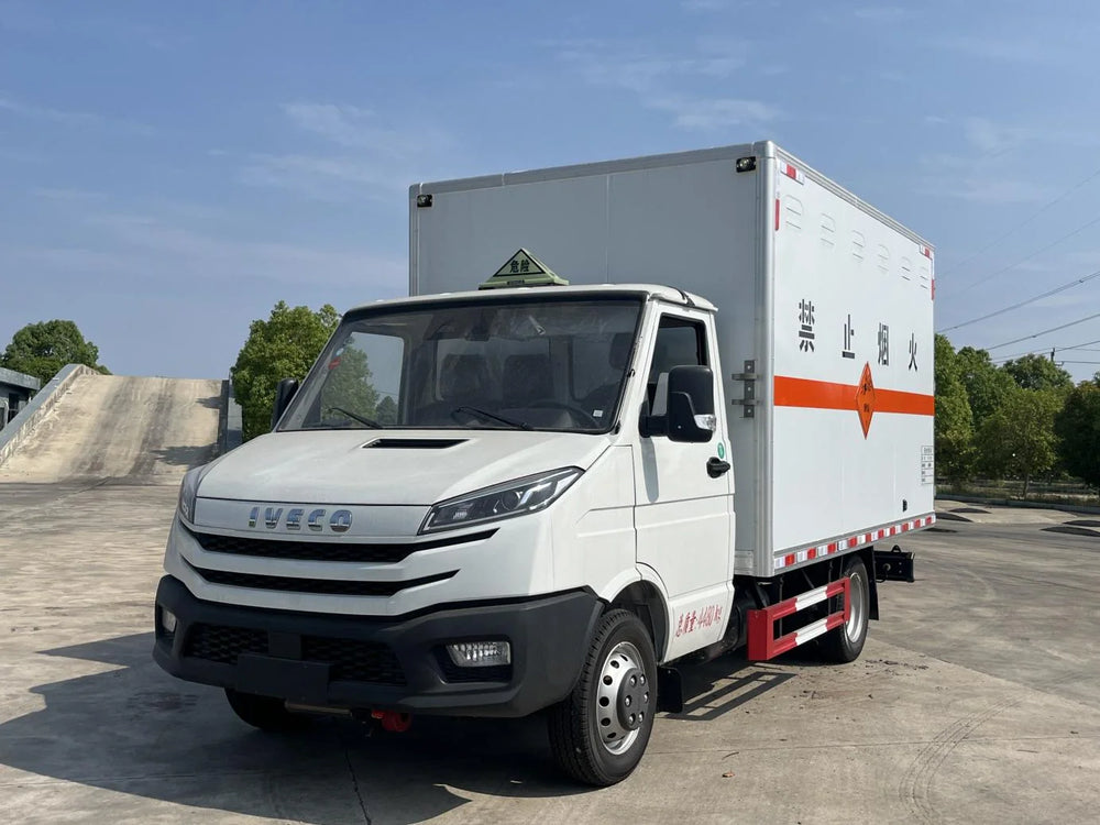 Blasting Equipment Transport Truck