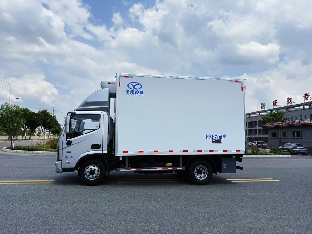 FOTON 4.2m 210HP Refrigerated Truck
