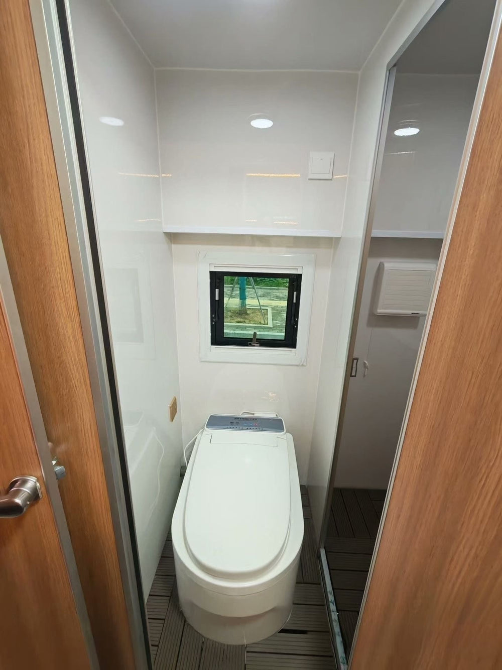 Sinotruk HOWO Pro Matryoshka-style Motorhome