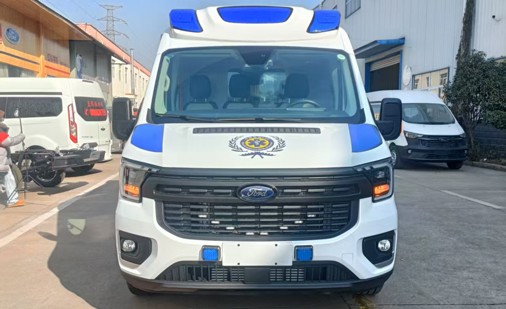Ford V363 Mid-wheelbase Mid-roof Monitor Ambulance