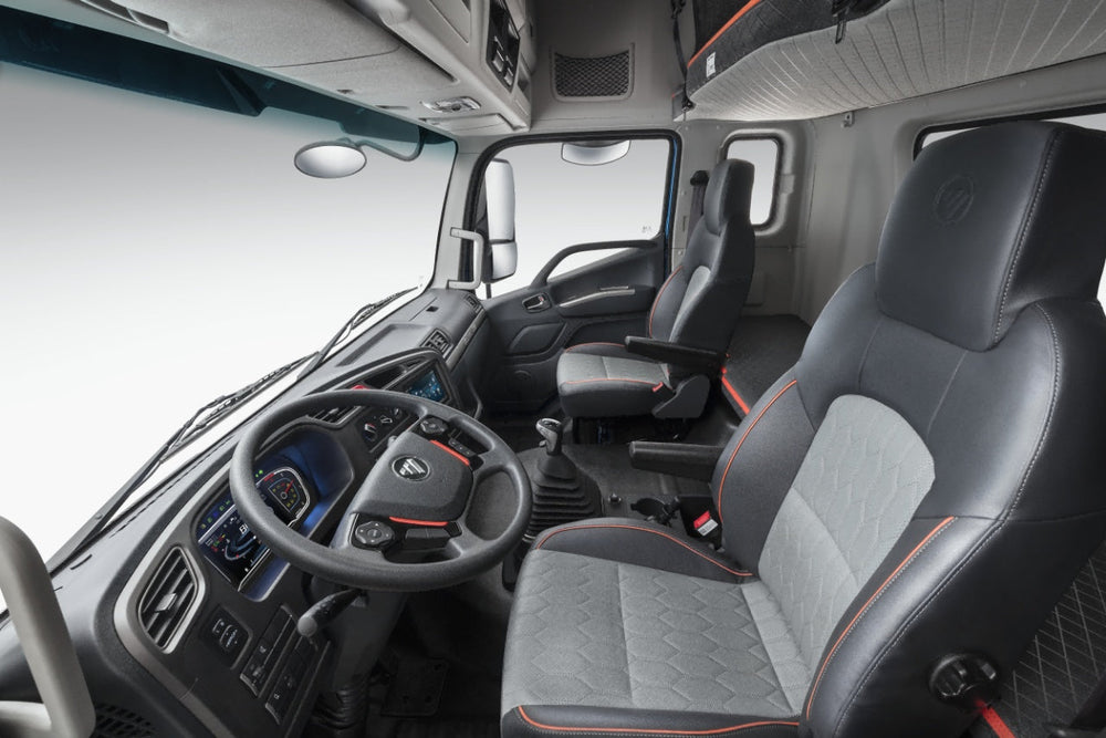 FOTON 6.8m E6 300HP Refrigerated Truck
